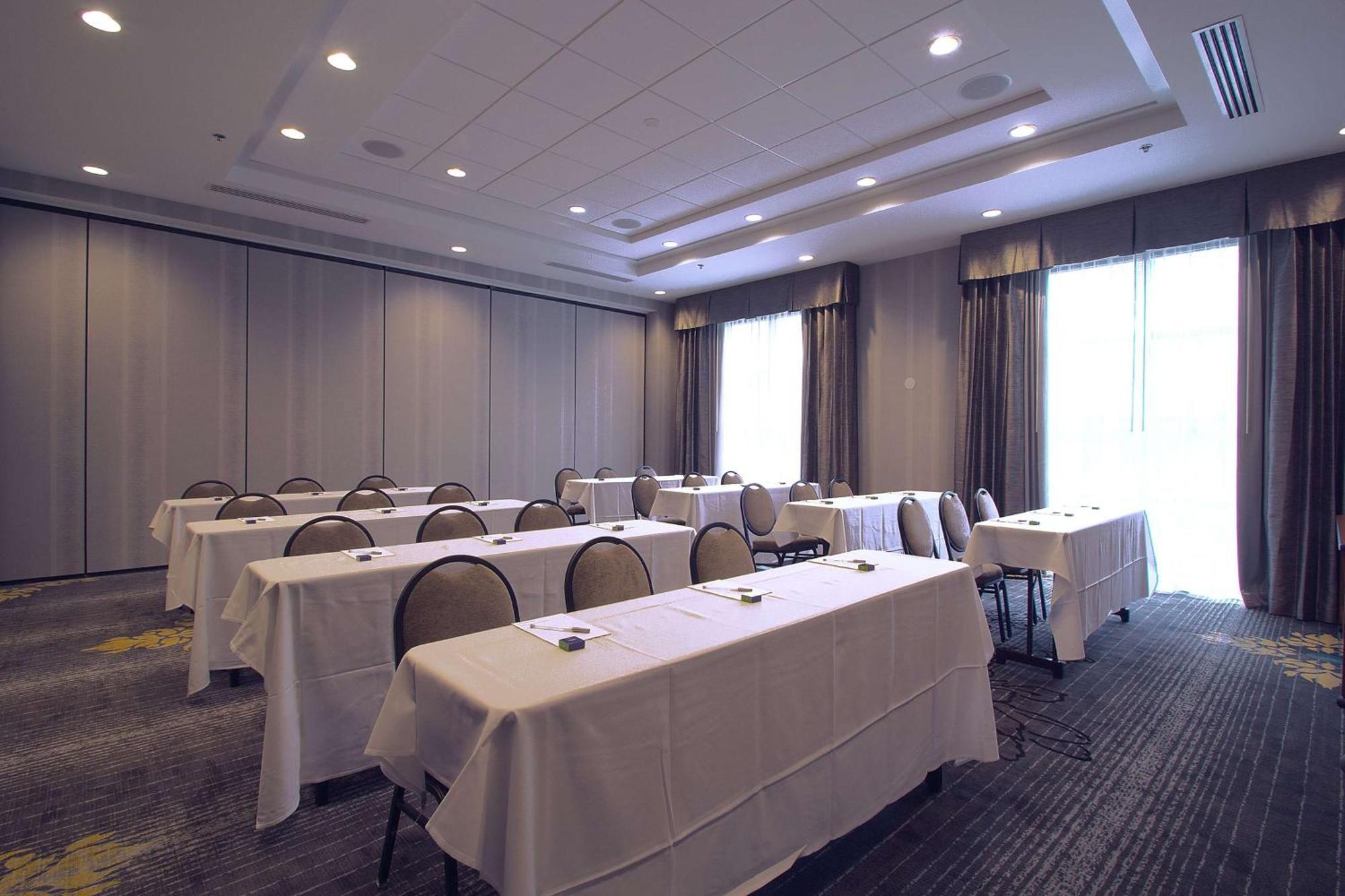 Hampton Inn & Suites Columbus/University Area Екстер'єр фото