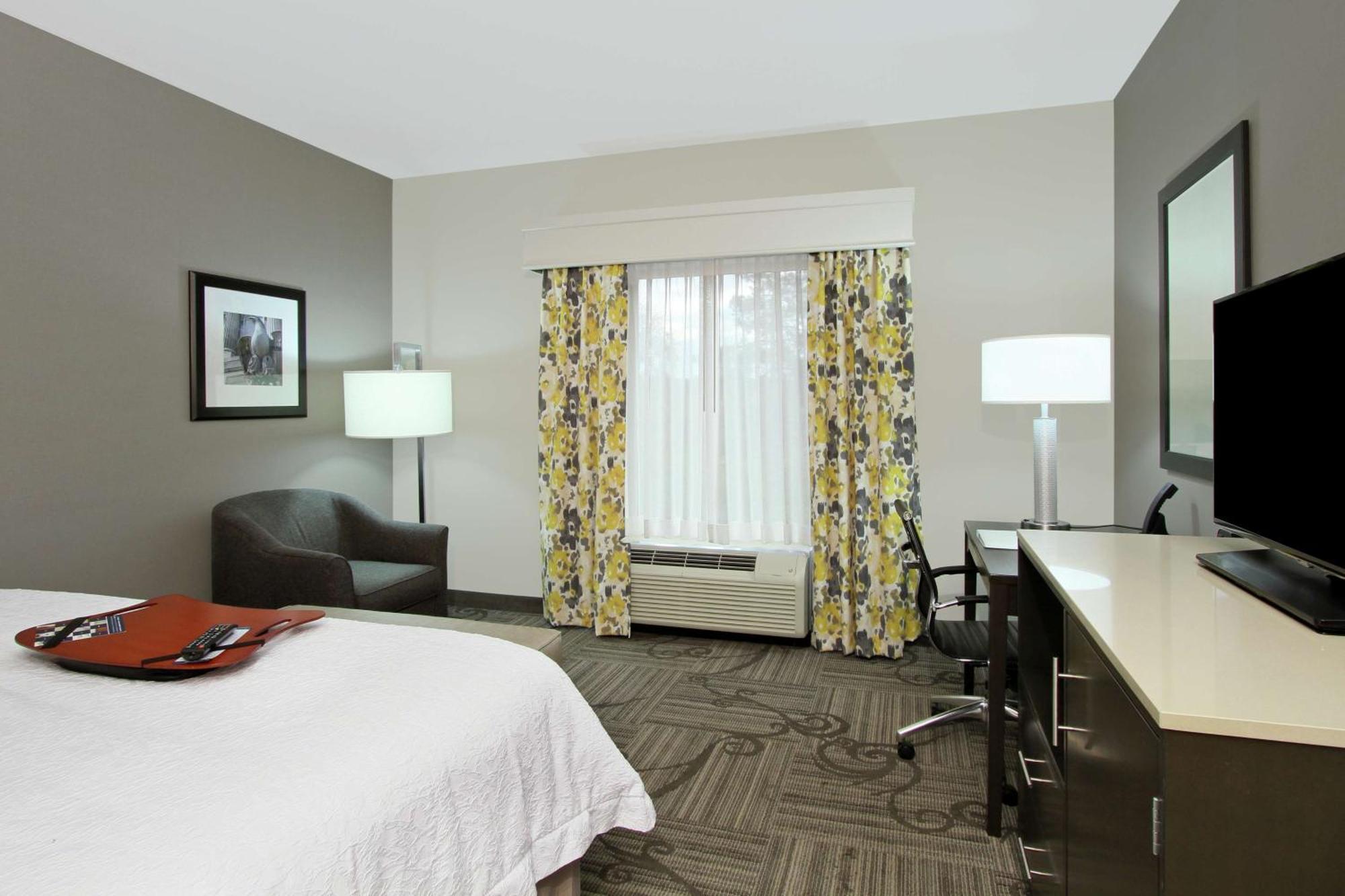 Hampton Inn & Suites Columbus/University Area Екстер'єр фото