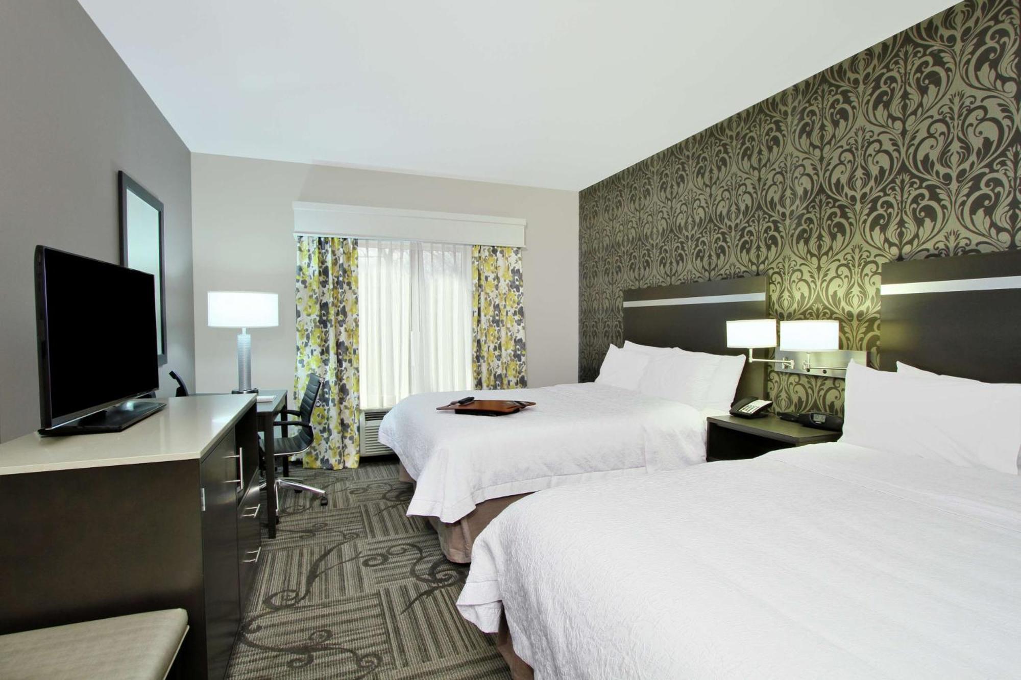 Hampton Inn & Suites Columbus/University Area Екстер'єр фото