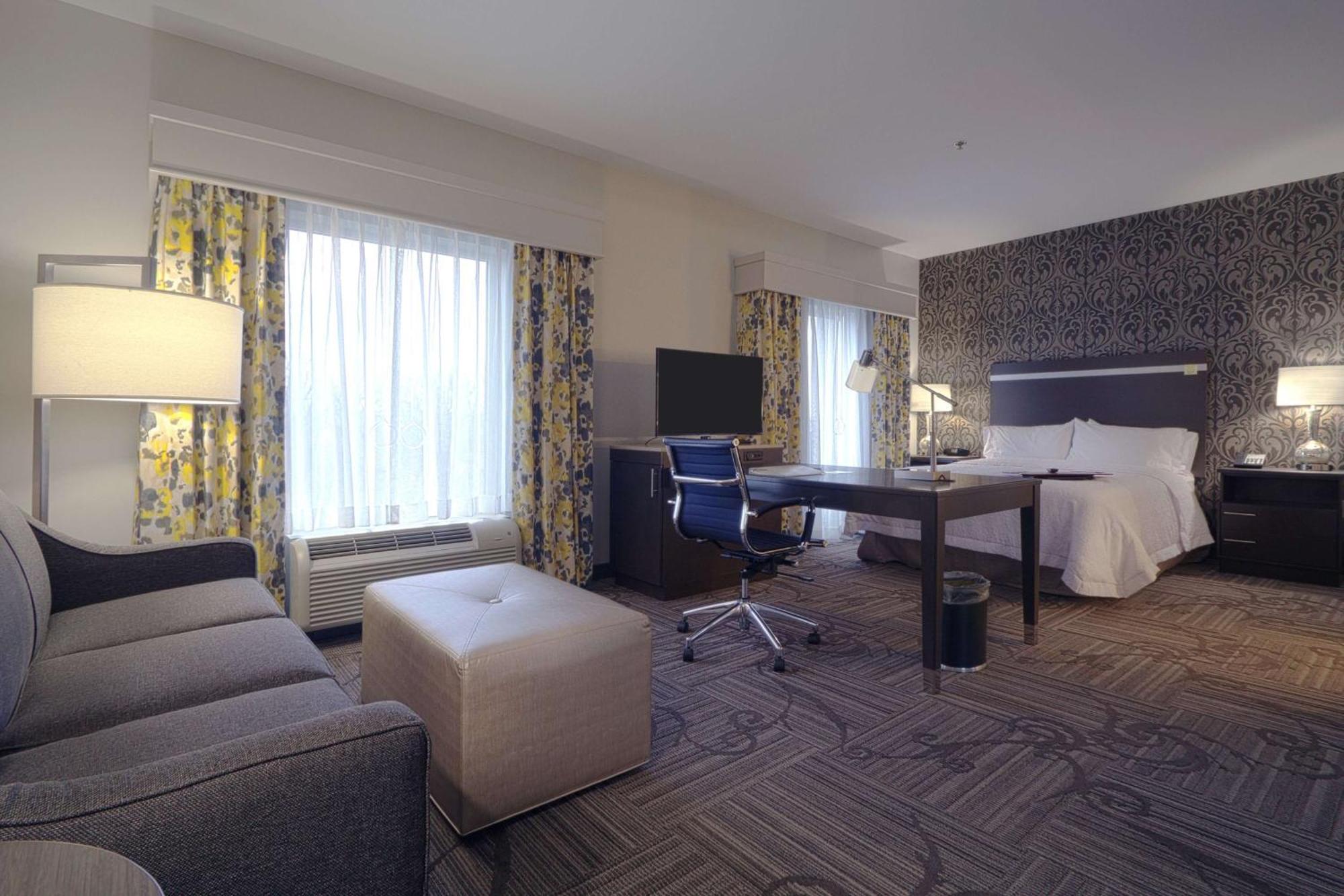 Hampton Inn & Suites Columbus/University Area Екстер'єр фото