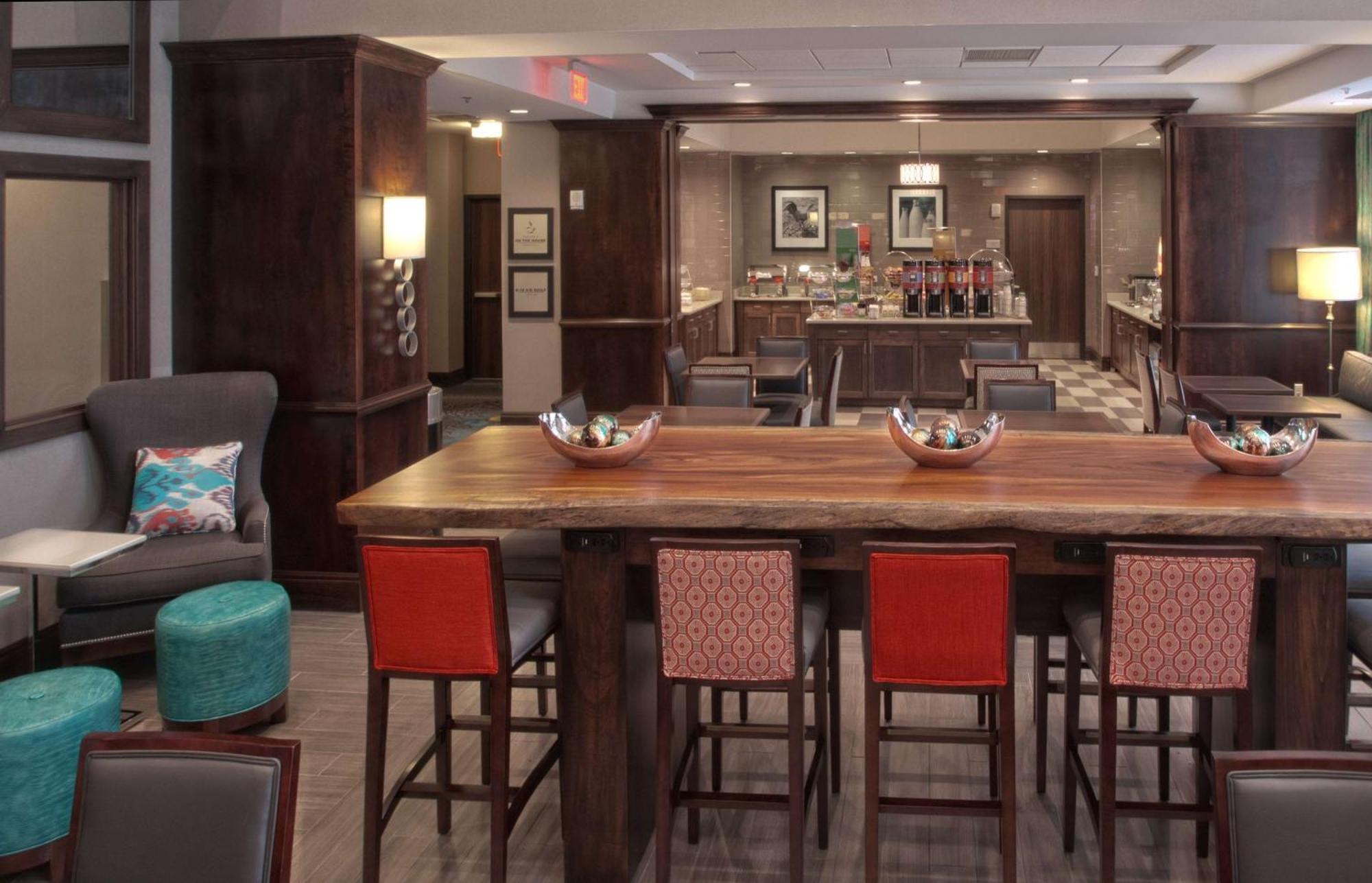 Hampton Inn & Suites Columbus/University Area Екстер'єр фото