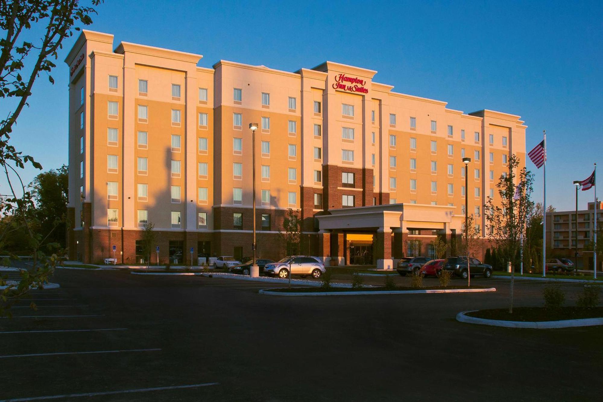 Hampton Inn & Suites Columbus/University Area Екстер'єр фото