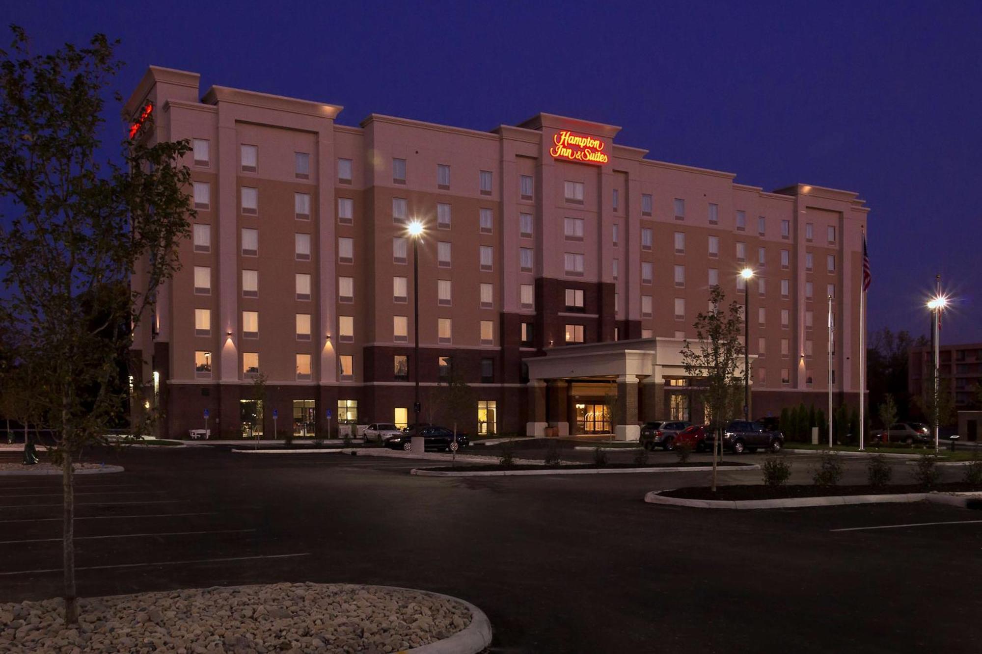 Hampton Inn & Suites Columbus/University Area Екстер'єр фото