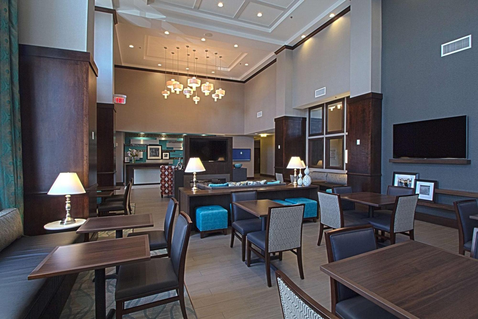 Hampton Inn & Suites Columbus/University Area Екстер'єр фото