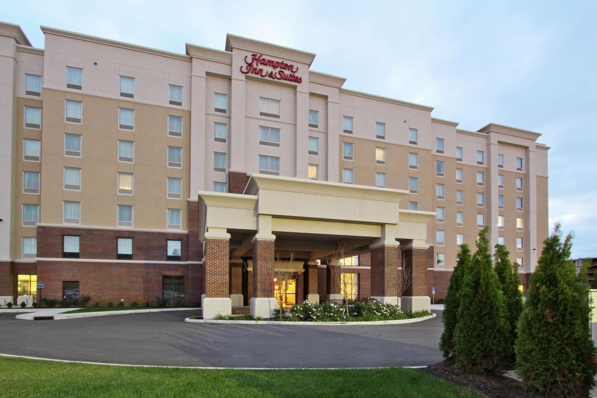 Hampton Inn & Suites Columbus/University Area Екстер'єр фото